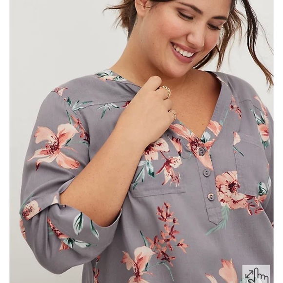 NWT HARPER - SLATE GREY FLORAL CHALLIS PULLOVER BLOUSE - Picture 4 of 5